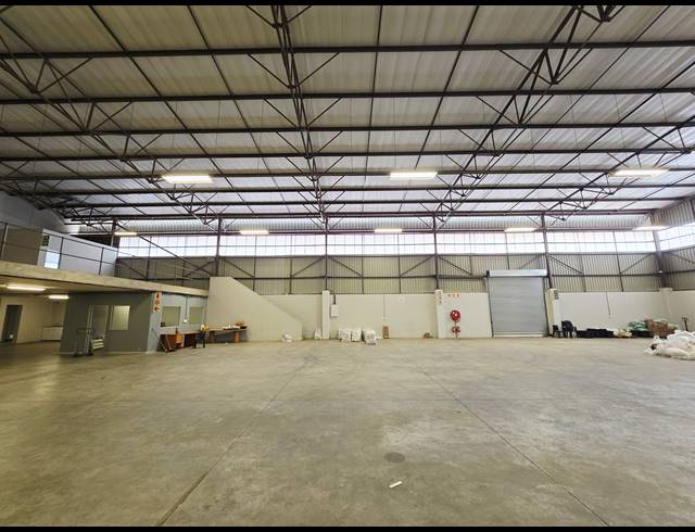 1,287M² WAREHOUSE TO LET IN LANSERIA